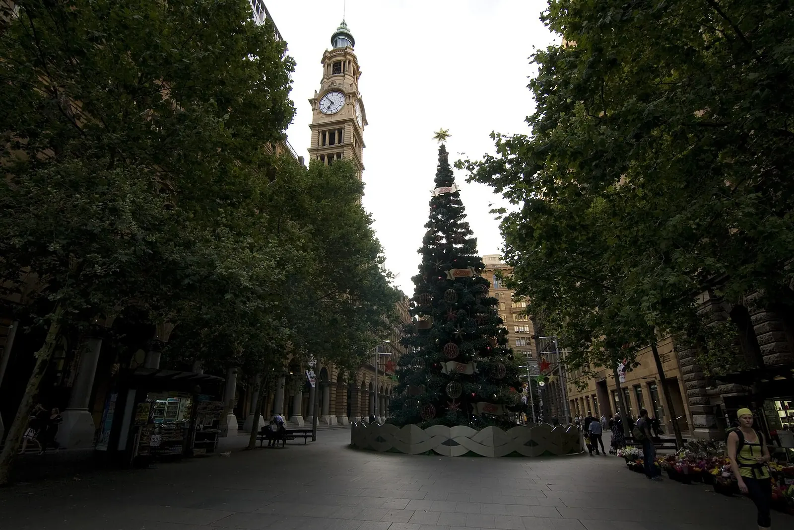 Christmas markets and late-night shopping