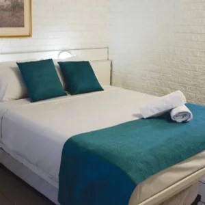 queen and single bunk beds, sleeping up to 6 at Marco Polo Motor Inn Sydney