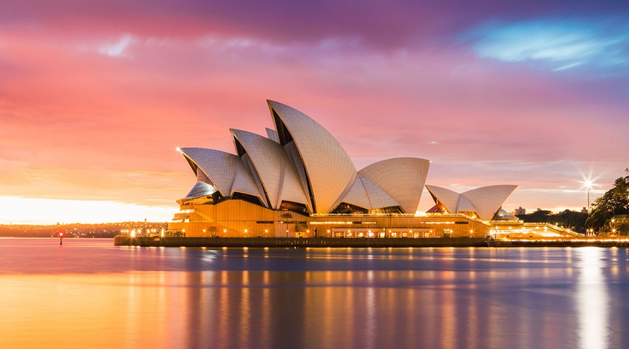 Opera House in Sydney close to Marco Polo Motor Inn