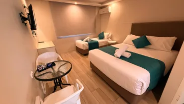 Deluxe Queen and Single